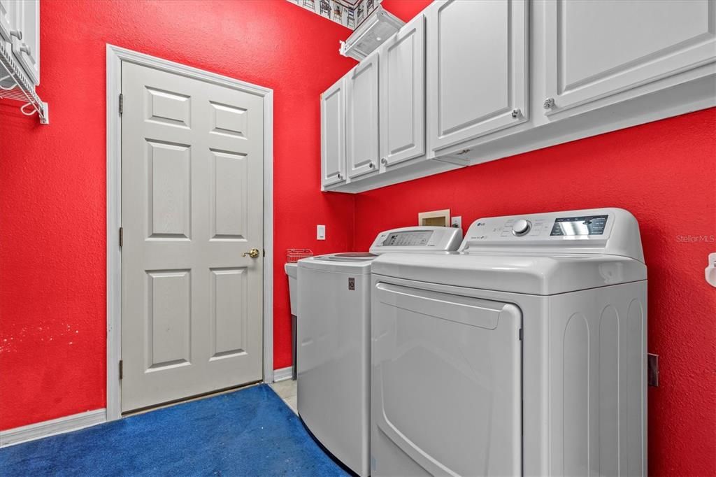 合同活跃: $480,000 (4 贝兹, 2 浴室, 2442 平方英尺)