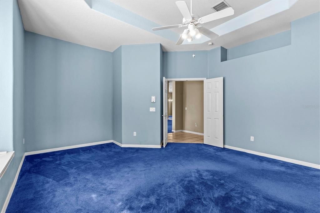 合同活跃: $480,000 (4 贝兹, 2 浴室, 2442 平方英尺)