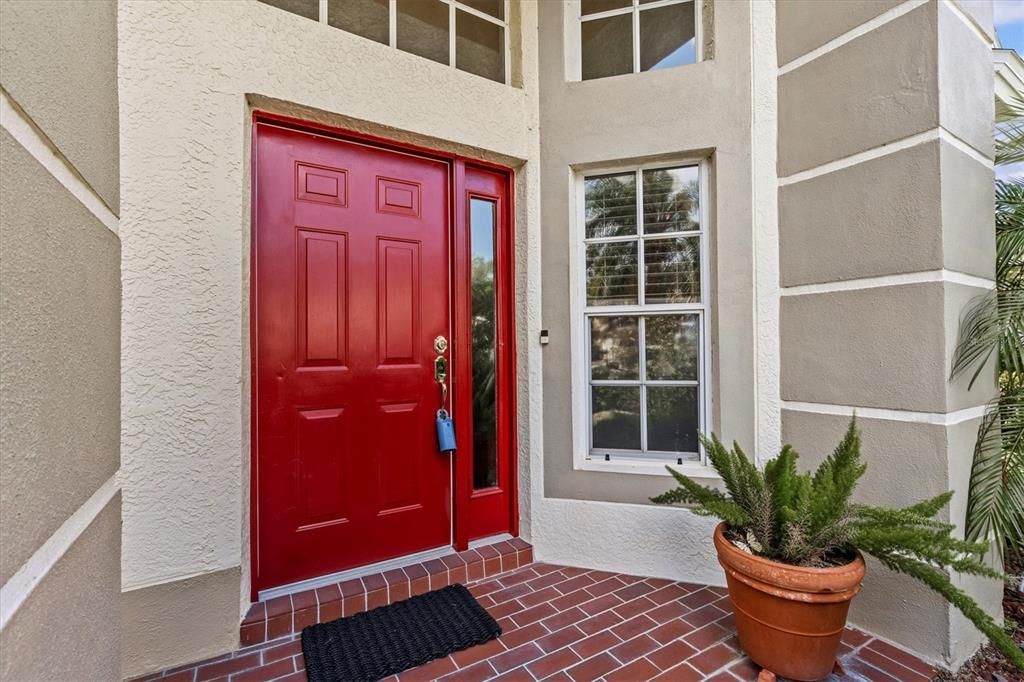 合同活跃: $480,000 (4 贝兹, 2 浴室, 2442 平方英尺)