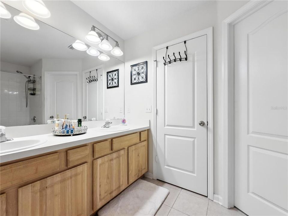For Sale: $289,990 (3 beds, 2 baths, 1588 Square Feet)