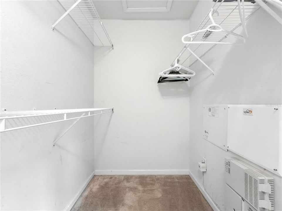 For Sale: $289,990 (3 beds, 2 baths, 1588 Square Feet)