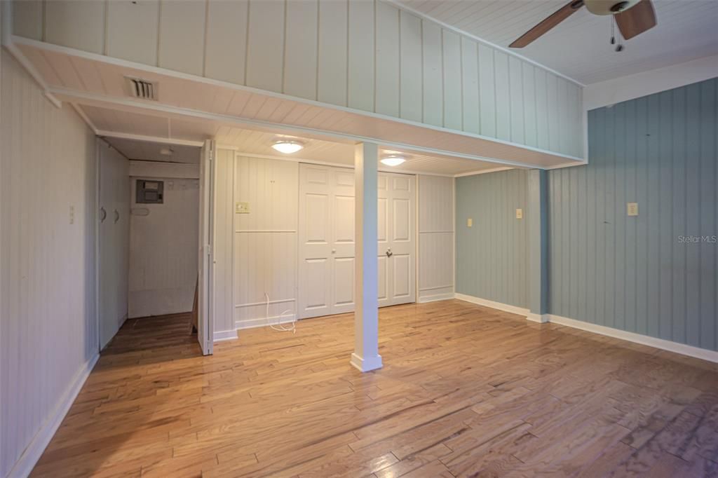 Active With Contract: $494,900 (5 beds, 3 baths, 3719 Square Feet)