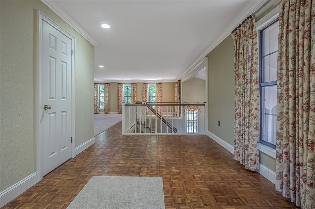 Active With Contract: $494,900 (5 beds, 3 baths, 3719 Square Feet)