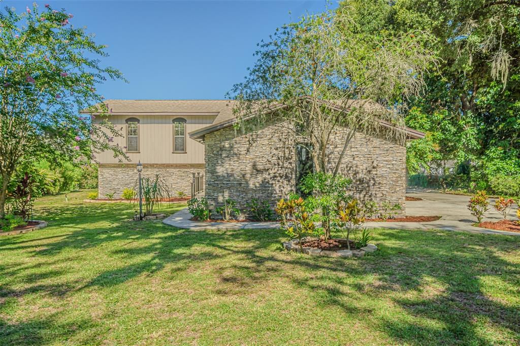 Active With Contract: $494,900 (5 beds, 3 baths, 3719 Square Feet)