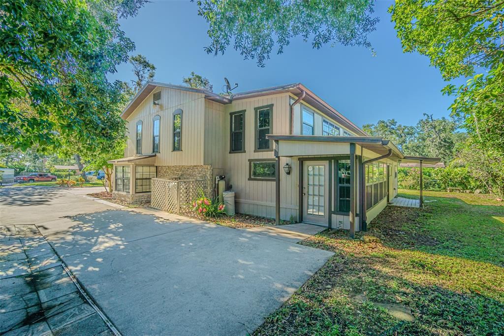 Active With Contract: $494,900 (5 beds, 3 baths, 3719 Square Feet)