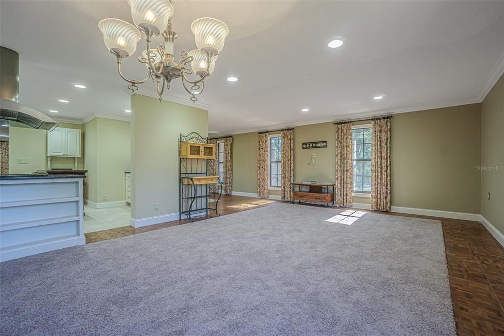 Active With Contract: $494,900 (5 beds, 3 baths, 3719 Square Feet)