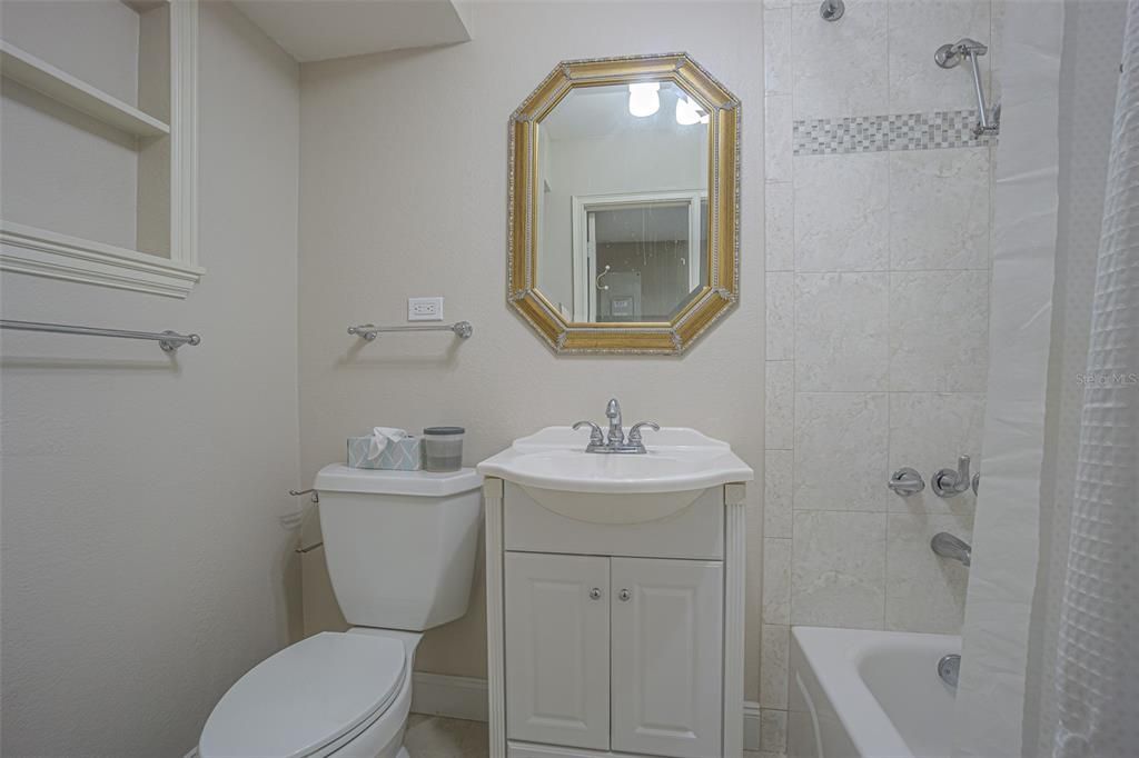 Active With Contract: $494,900 (5 beds, 3 baths, 3719 Square Feet)