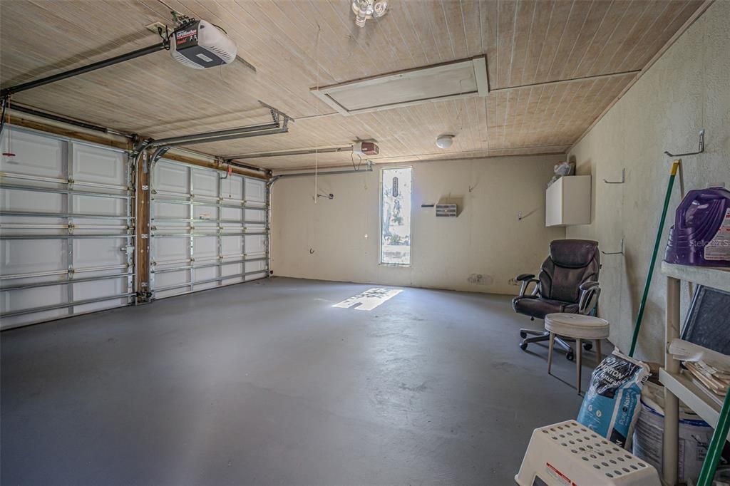 Active With Contract: $494,900 (5 beds, 3 baths, 3719 Square Feet)