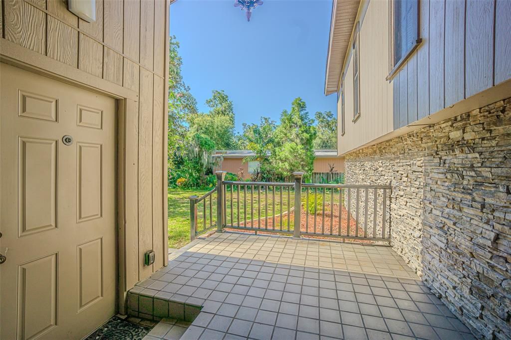 Active With Contract: $494,900 (5 beds, 3 baths, 3719 Square Feet)