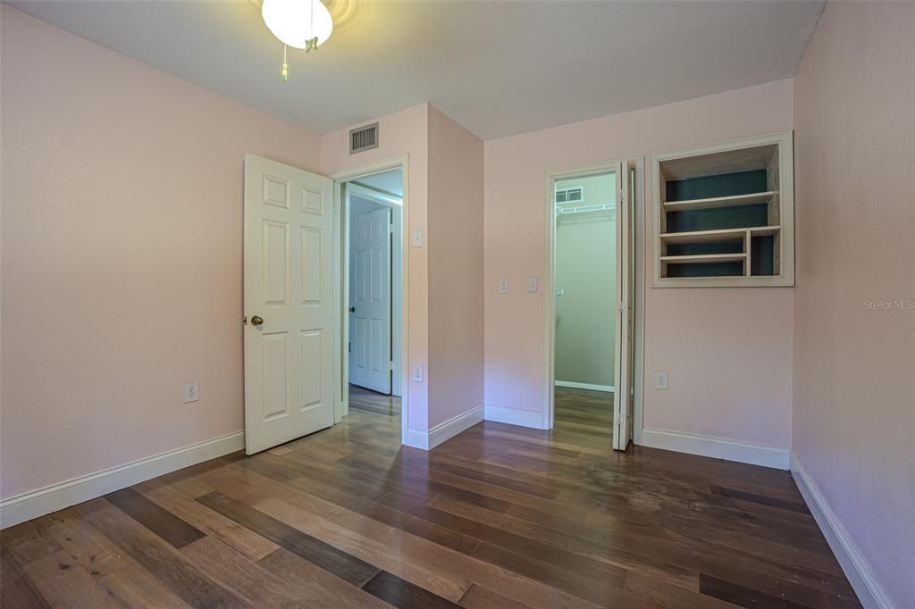 Active With Contract: $494,900 (5 beds, 3 baths, 3719 Square Feet)