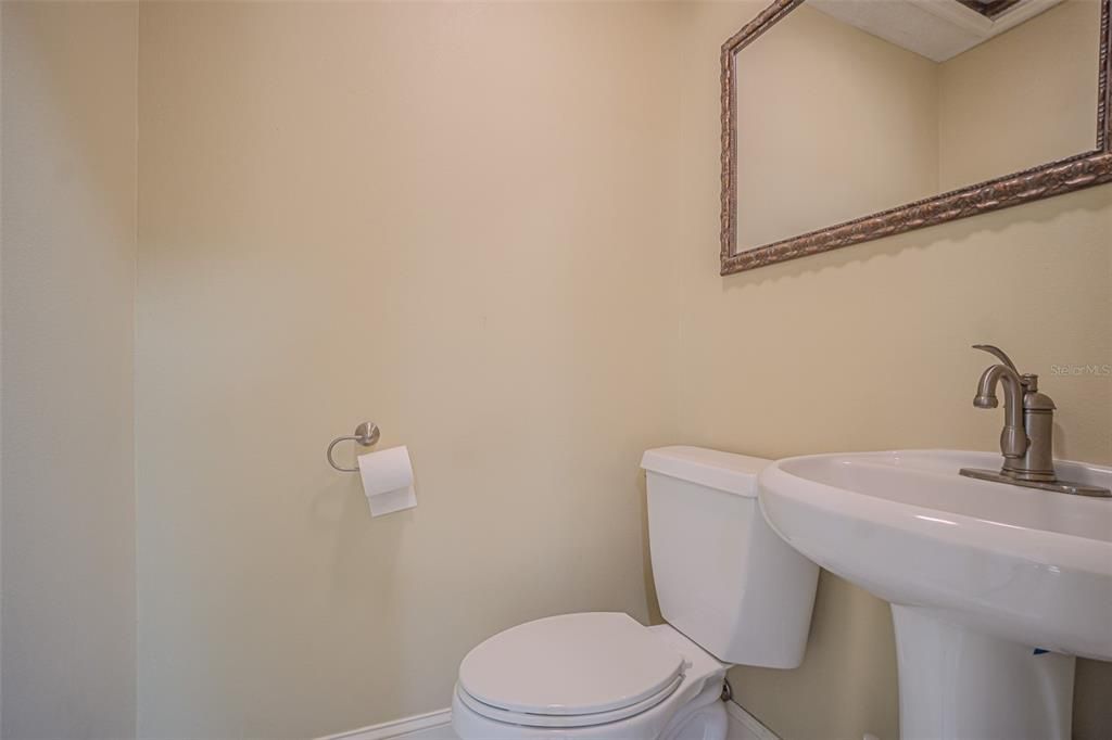 Active With Contract: $494,900 (5 beds, 3 baths, 3719 Square Feet)