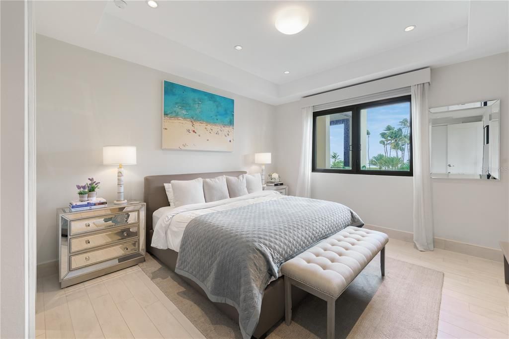 For Rent: $15,000 (2 beds, 3 baths, 1518 Square Feet)