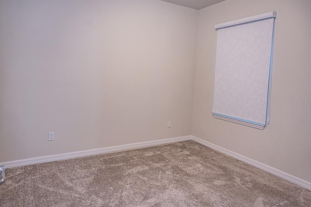 Под контрактом: $2,590 (5 спален, 3 ванн, 2630 Квадратных фут)