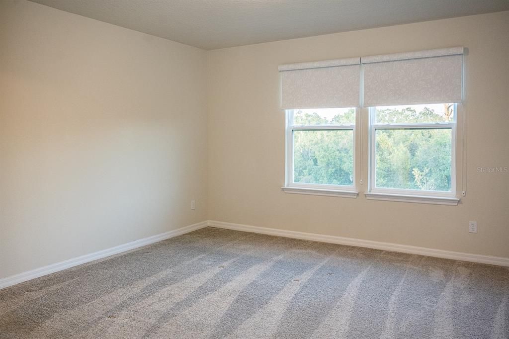 Под контрактом: $2,590 (5 спален, 3 ванн, 2630 Квадратных фут)