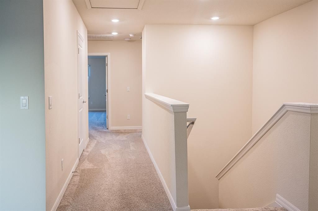 Под контрактом: $2,590 (5 спален, 3 ванн, 2630 Квадратных фут)