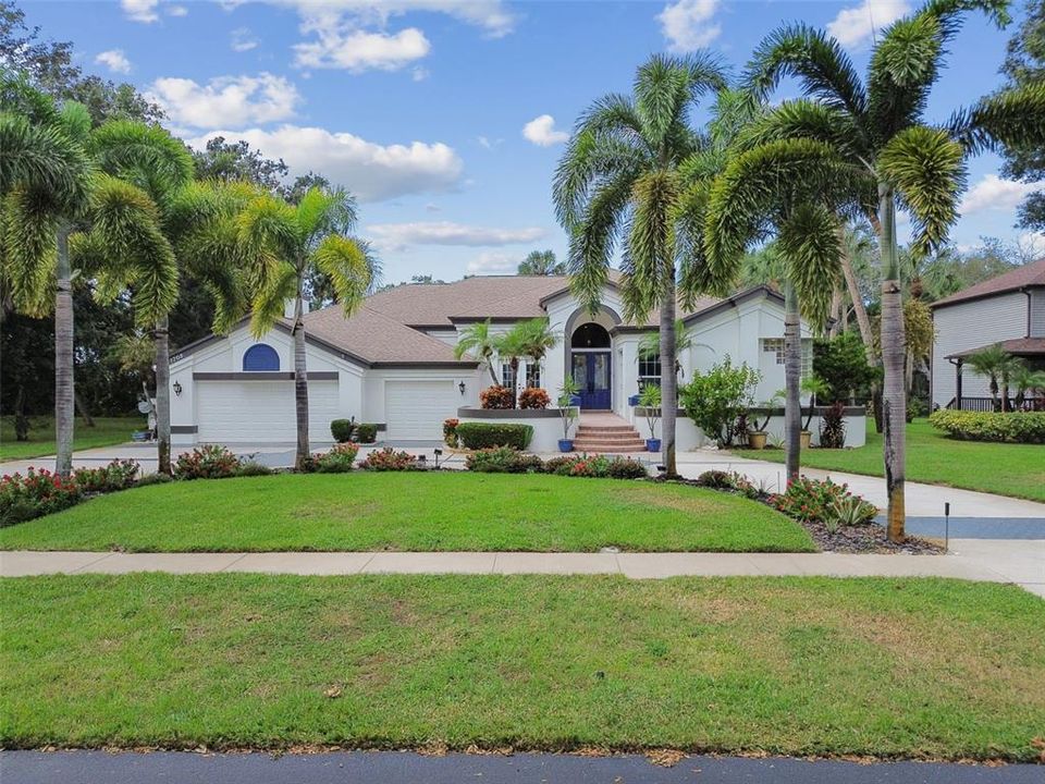 На продажу: $1,299,000 (4 спален, 2 ванн, 3756 Квадратных фут)