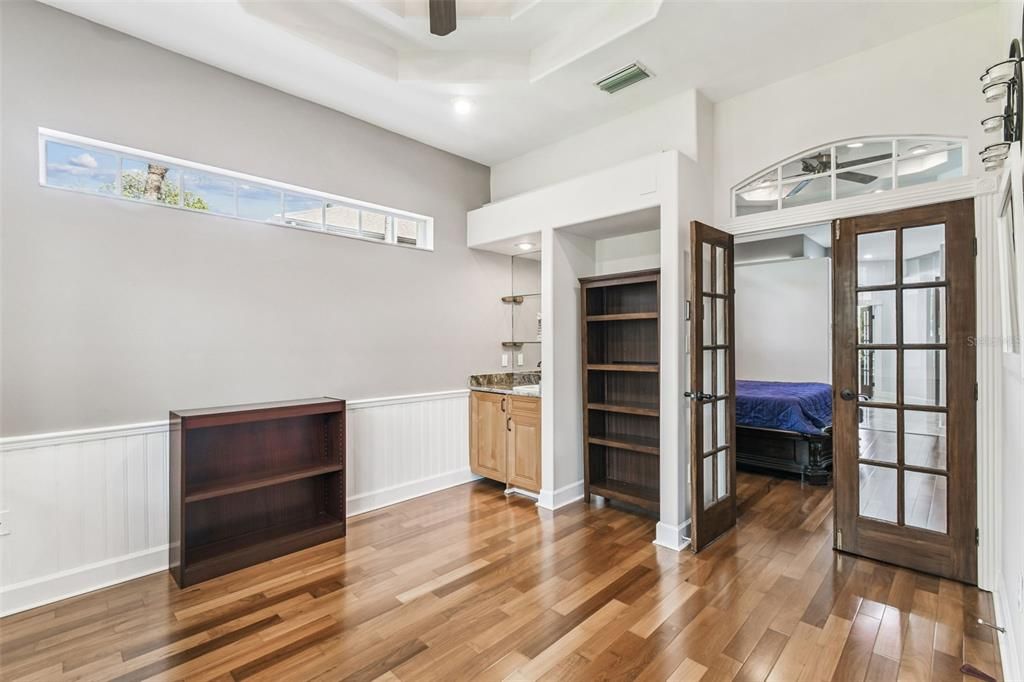 На продажу: $1,299,000 (4 спален, 2 ванн, 3756 Квадратных фут)