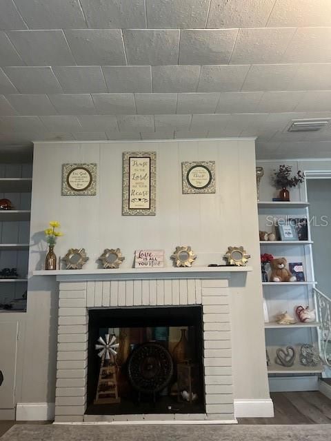 For Sale: $375,000 (4 beds, 3 baths, 2895 Square Feet)