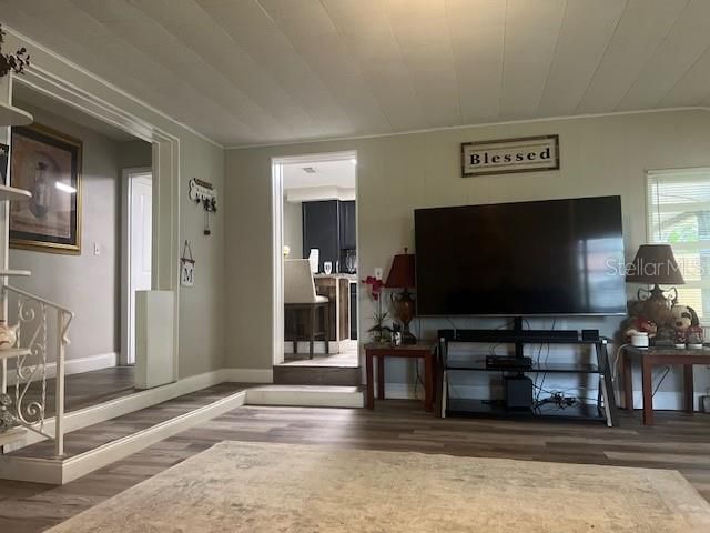 For Sale: $375,000 (4 beds, 3 baths, 2895 Square Feet)