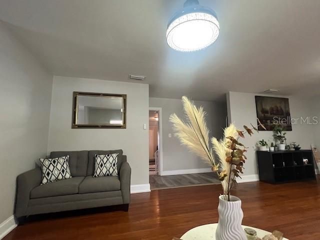 For Sale: $375,000 (4 beds, 3 baths, 2895 Square Feet)