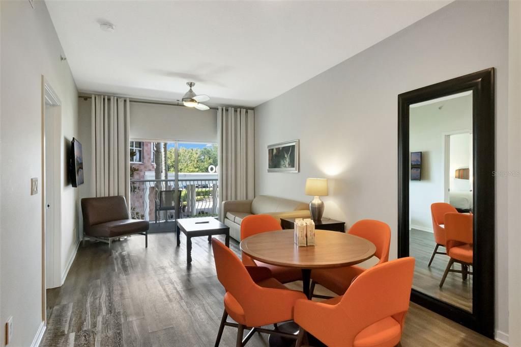 For Sale: $141,000 (1 beds, 1 baths, 751 Square Feet)