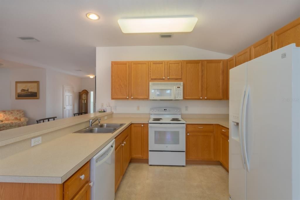 Active With Contract: $248,000 (2 beds, 2 baths, 1575 Square Feet)