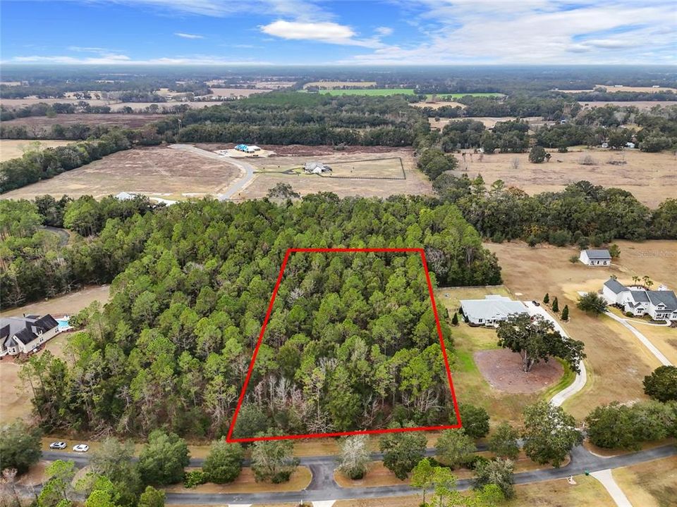 待售: $295,000 (2.29 acres)