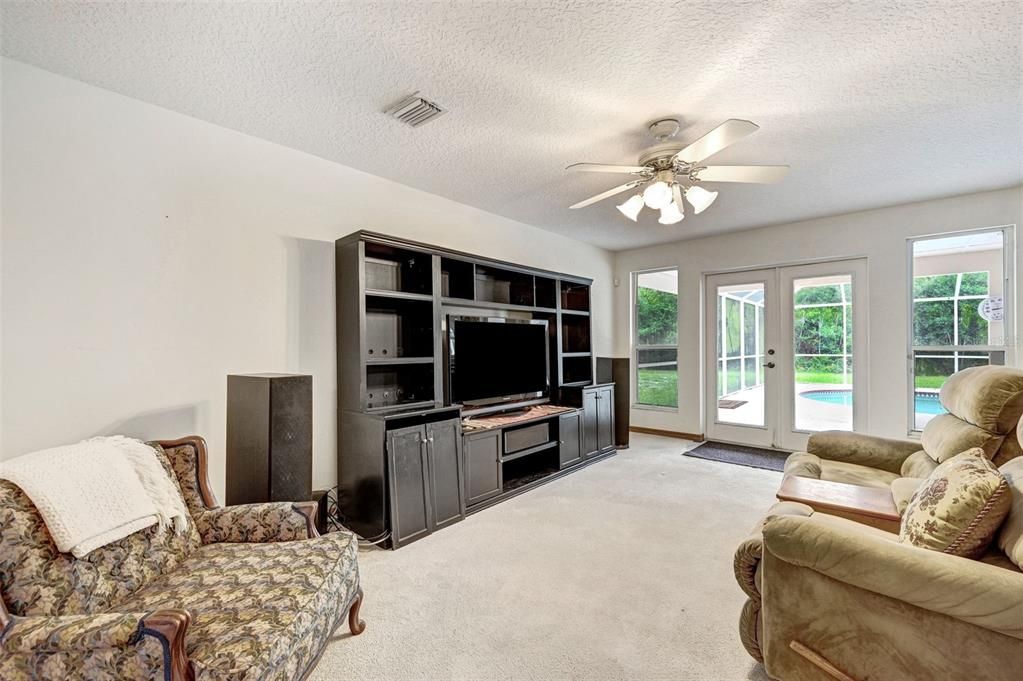 待售: $655,000 (4 贝兹, 3 浴室, 3966 平方英尺)