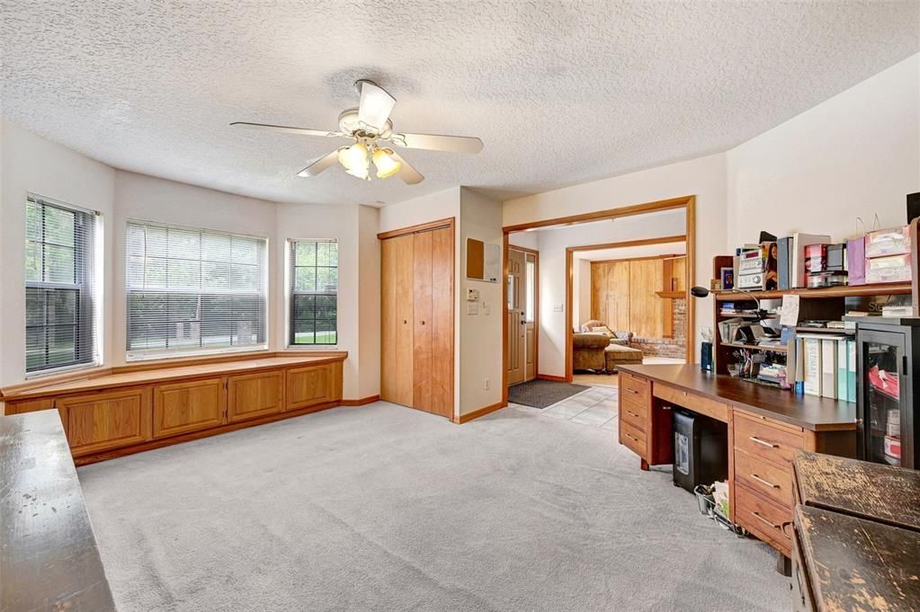 待售: $655,000 (4 贝兹, 3 浴室, 3966 平方英尺)