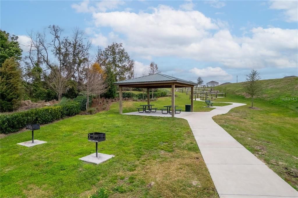 En Venta: $529,900 (5 camas, 3 baños, 3599 Pies cuadrados)