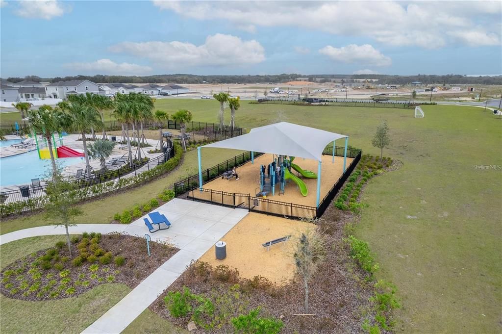 En Venta: $529,900 (5 camas, 3 baños, 3599 Pies cuadrados)