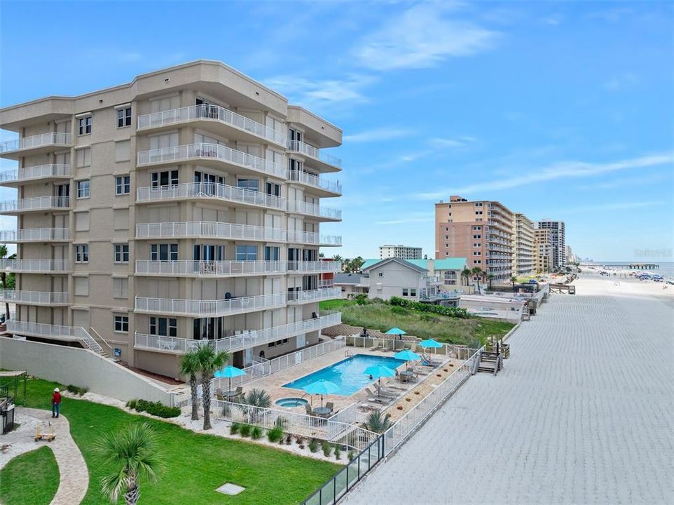 En Venta: $1,279,000 (3 camas, 3 baños, 2680 Pies cuadrados)