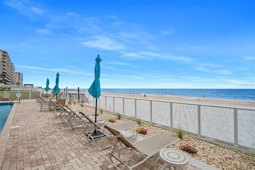 En Venta: $1,279,000 (3 camas, 3 baños, 2680 Pies cuadrados)