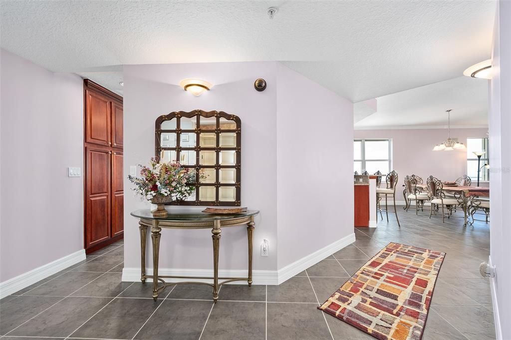 En Venta: $1,279,000 (3 camas, 3 baños, 2680 Pies cuadrados)