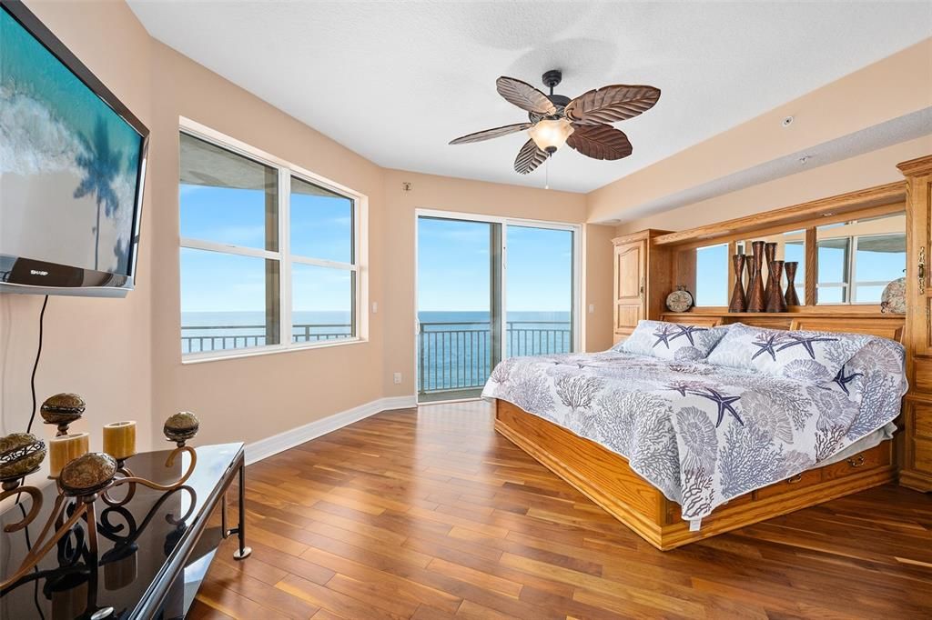 En Venta: $1,279,000 (3 camas, 3 baños, 2680 Pies cuadrados)