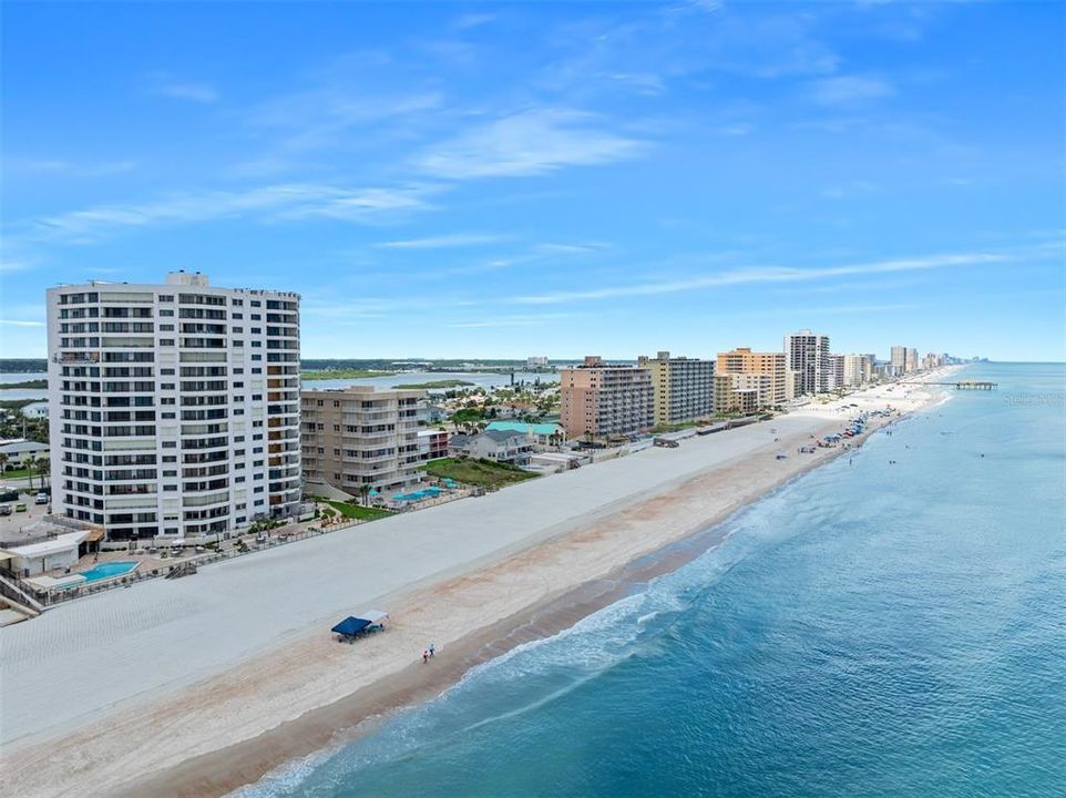 En Venta: $1,279,000 (3 camas, 3 baños, 2680 Pies cuadrados)