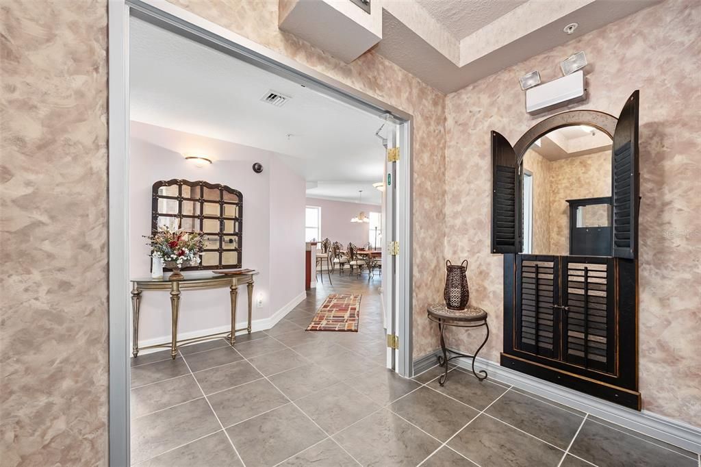 En Venta: $1,279,000 (3 camas, 3 baños, 2680 Pies cuadrados)