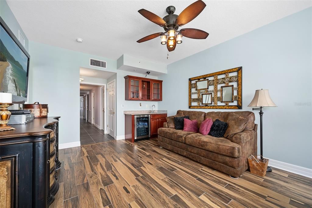 En Venta: $1,279,000 (3 camas, 3 baños, 2680 Pies cuadrados)