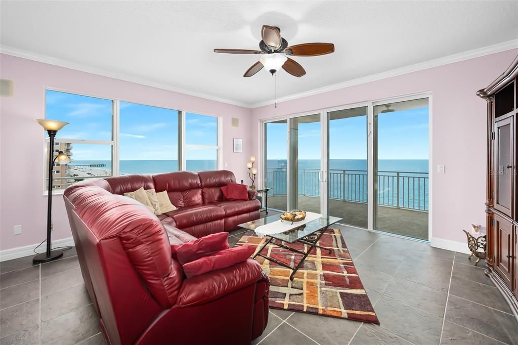 En Venta: $1,279,000 (3 camas, 3 baños, 2680 Pies cuadrados)