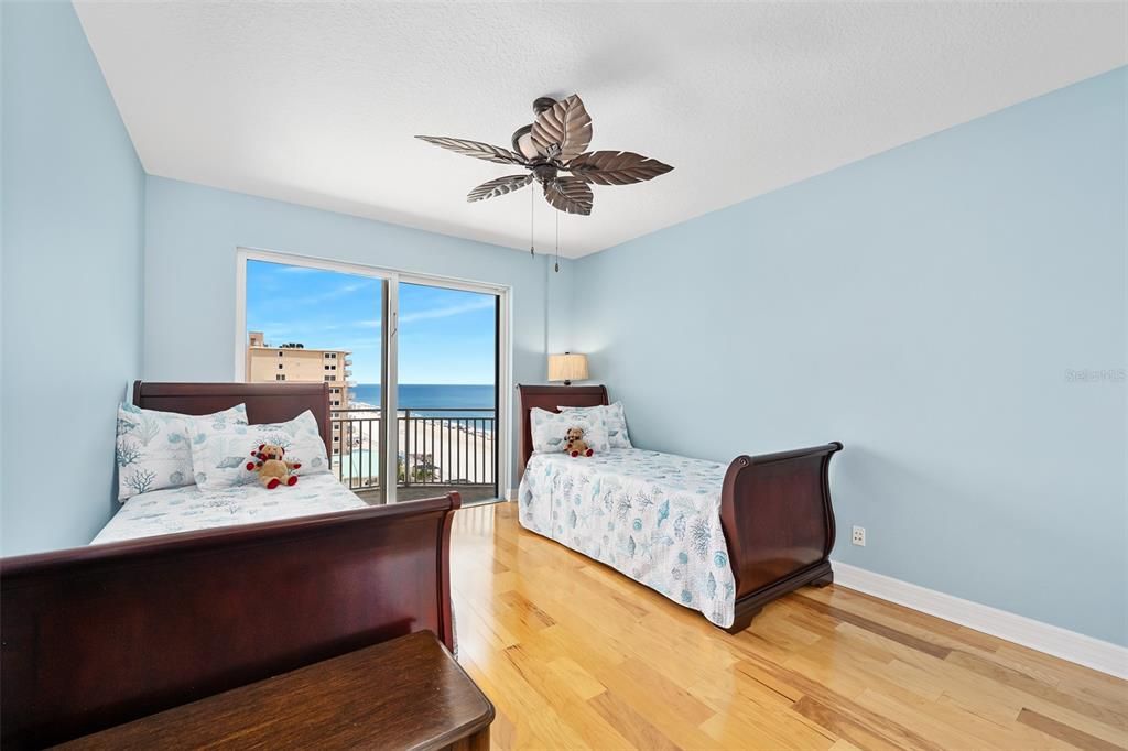 En Venta: $1,279,000 (3 camas, 3 baños, 2680 Pies cuadrados)