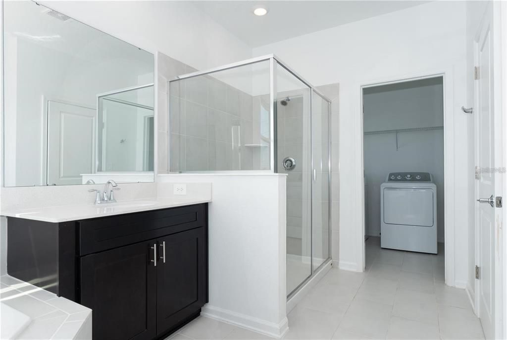 出租: $2,995 (5 贝兹, 3 浴室, 3599 平方英尺)