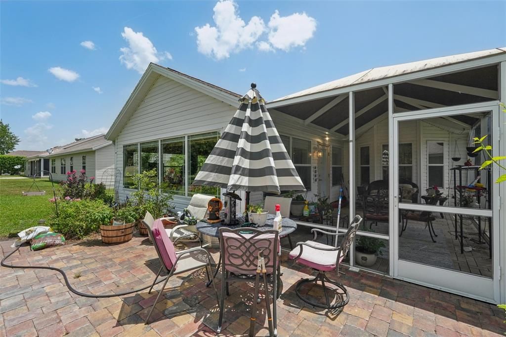 For Sale: $575,000 (2 beds, 2 baths, 1906 Square Feet)