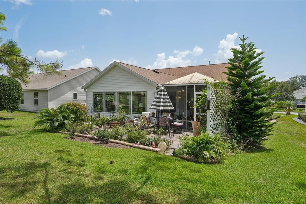 For Sale: $575,000 (2 beds, 2 baths, 1906 Square Feet)