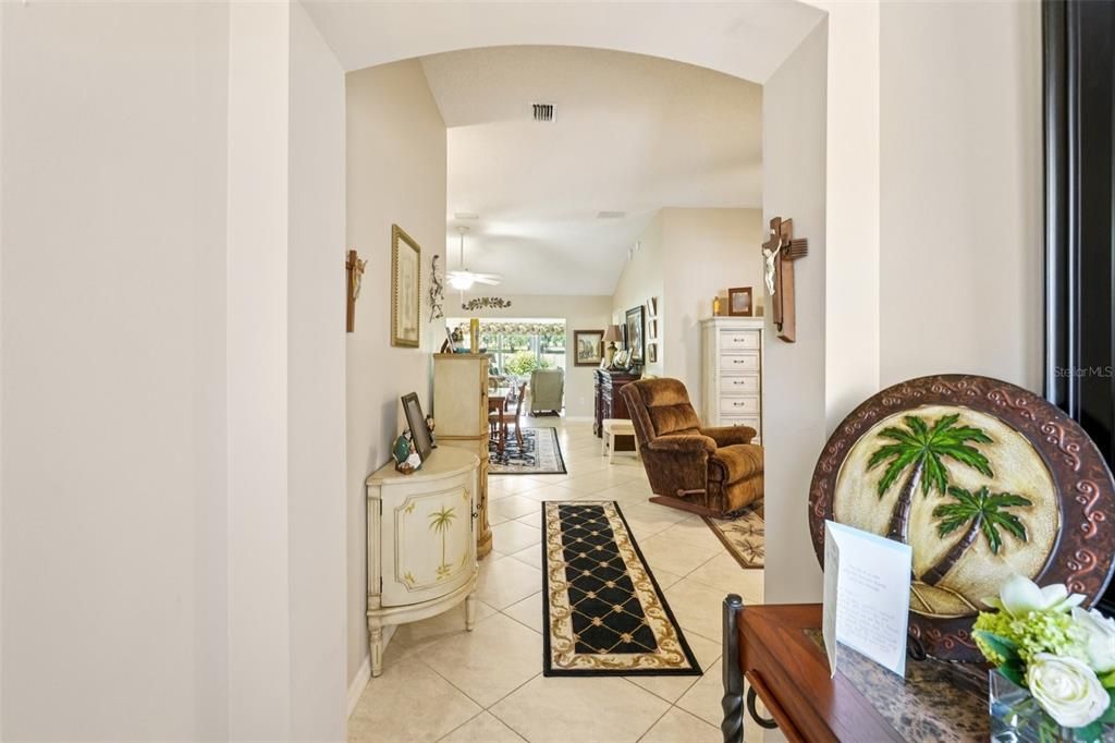 For Sale: $575,000 (2 beds, 2 baths, 1906 Square Feet)