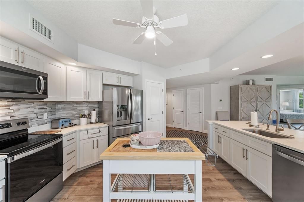 For Sale: $610,000 (3 beds, 2 baths, 1836 Square Feet)