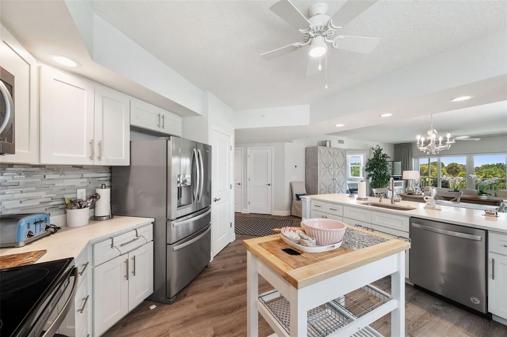 For Sale: $610,000 (3 beds, 2 baths, 1836 Square Feet)