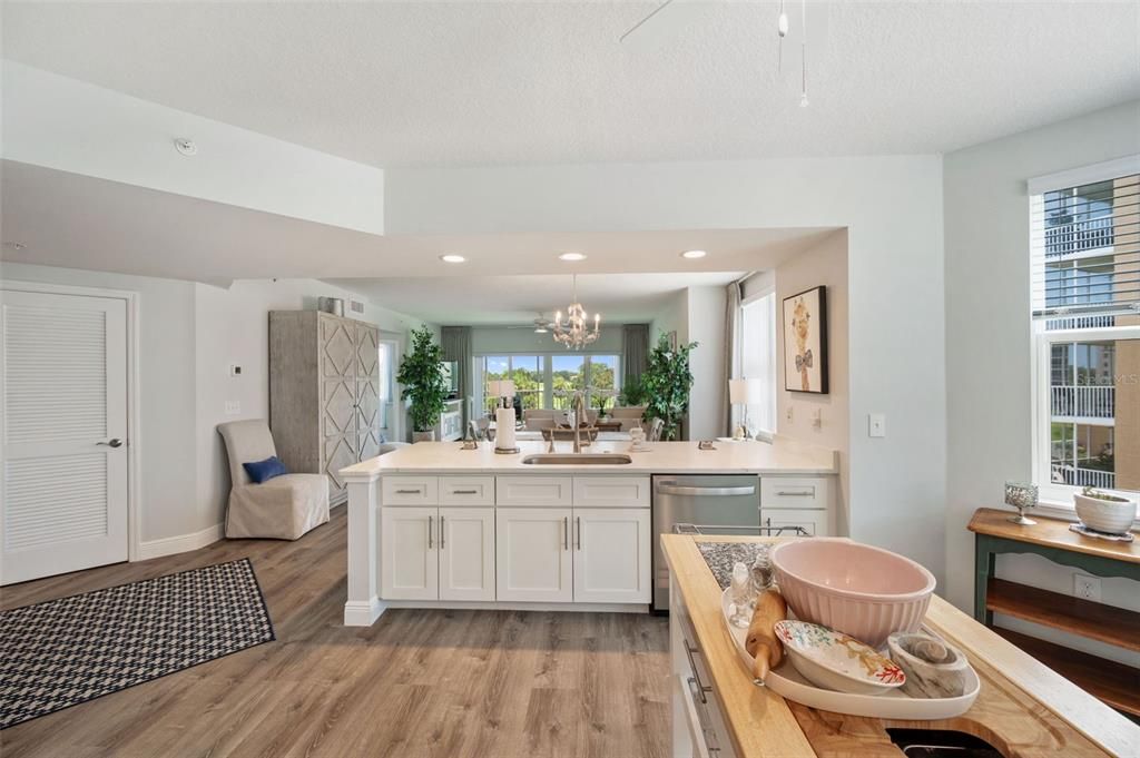 For Sale: $610,000 (3 beds, 2 baths, 1836 Square Feet)