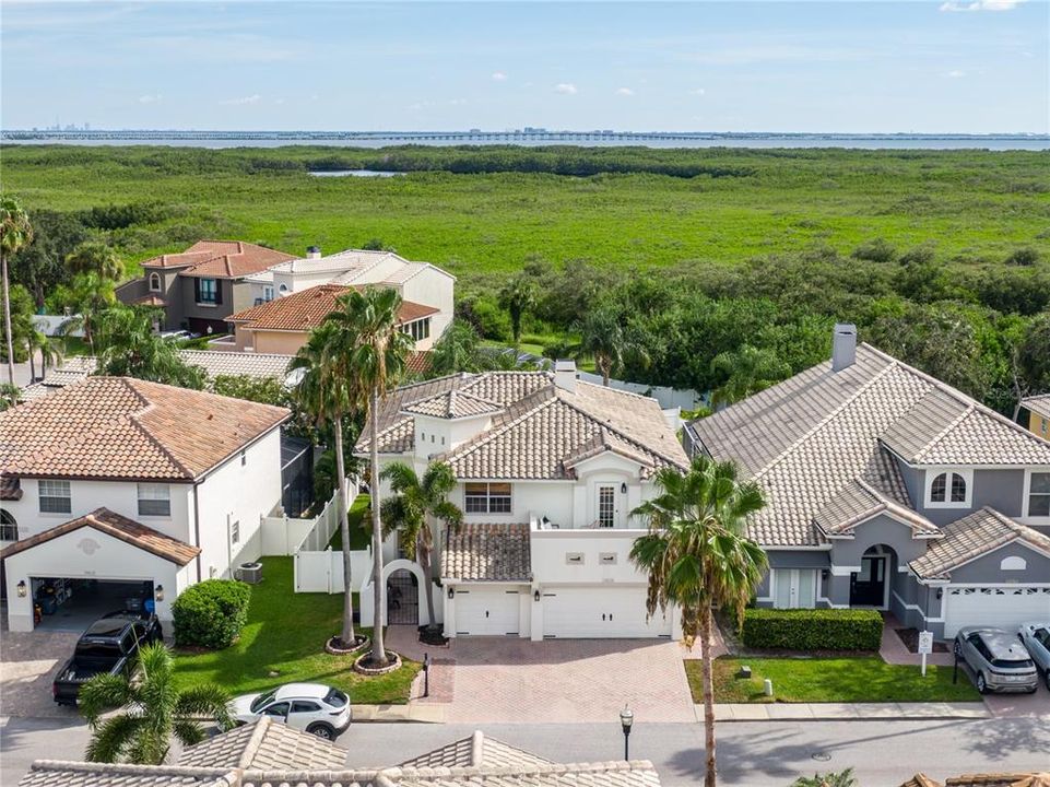 合同活跃: $899,000 (4 贝兹, 4 浴室, 2738 平方英尺)