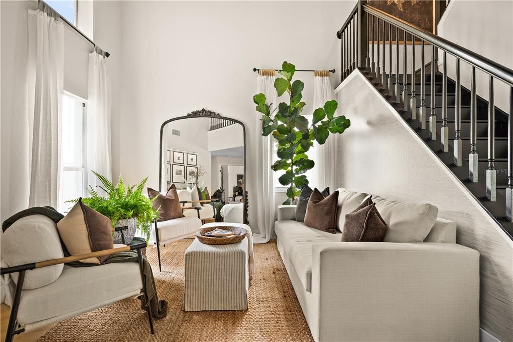 合同活跃: $899,000 (4 贝兹, 4 浴室, 2738 平方英尺)