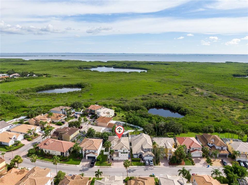 合同活跃: $899,000 (4 贝兹, 4 浴室, 2738 平方英尺)